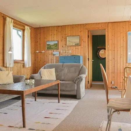 Three-bedroom Holiday In Harboore