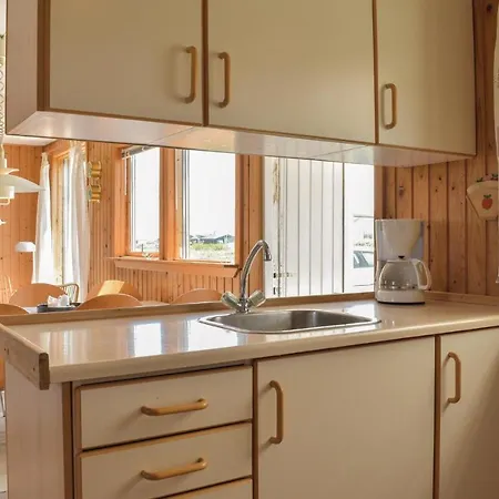 Three-bedroom Holiday In Harboore Hébergement de vacances *